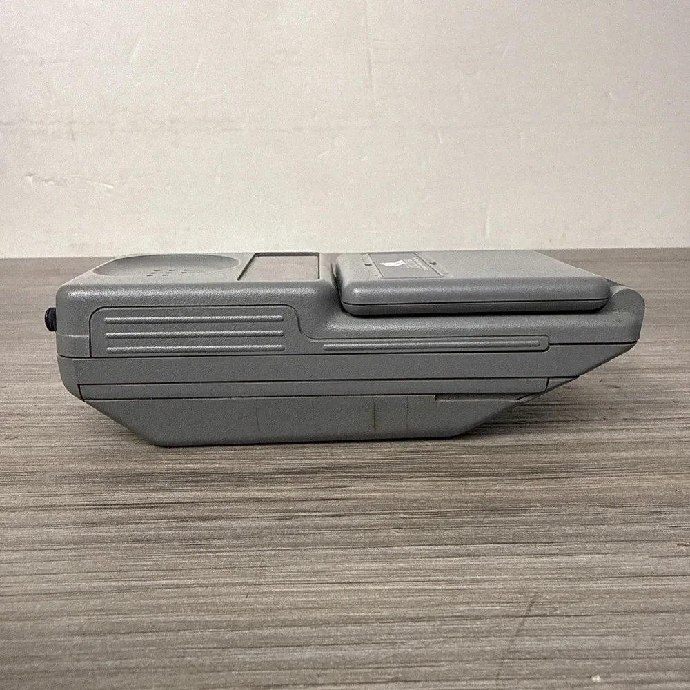 Motorola MicroTAC 650 Vintage Cellular FlipPhone Gray 34017NARSA Retro Prop Rare